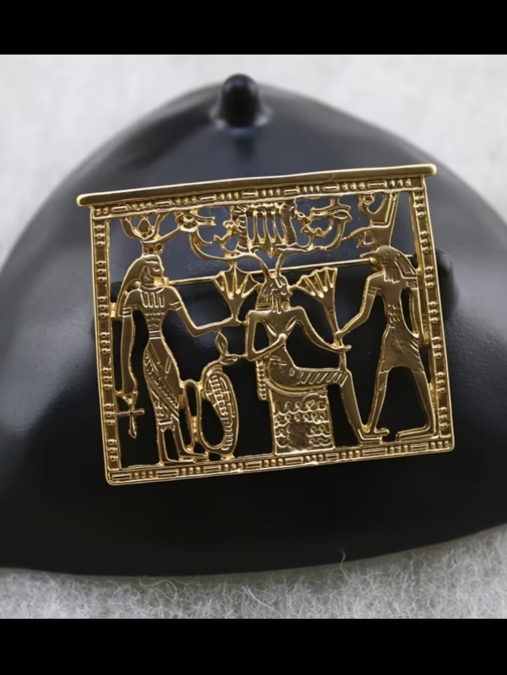 Egyptian Relief brooch Pin - Classic Men's Accessory